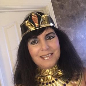 Meet your Posher, Shellie